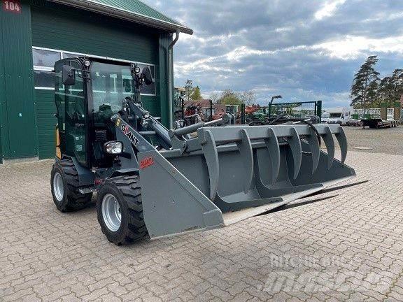GiANT G2200 HD Hoflader