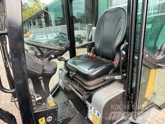GiANT G2200 HD Hoflader