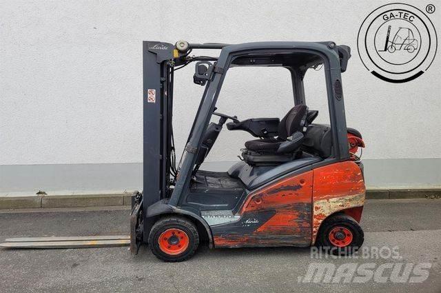 Linde H16T Gas Stapler