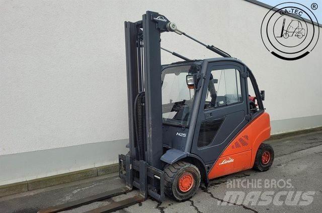 Linde H25T Gas Stapler