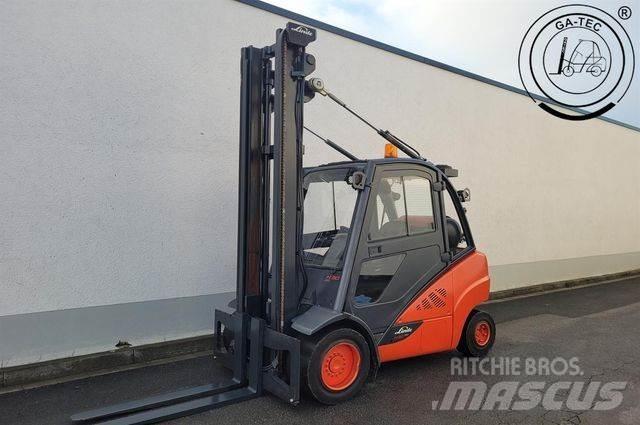 Linde H30T Gas Stapler