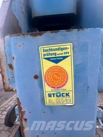 LMK 300 Kran Sonstige Baumaschinen