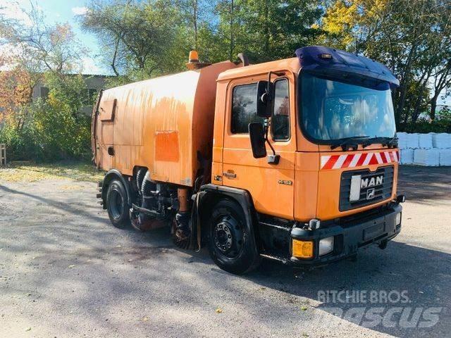 MAN 14.152 Kehrmaschine