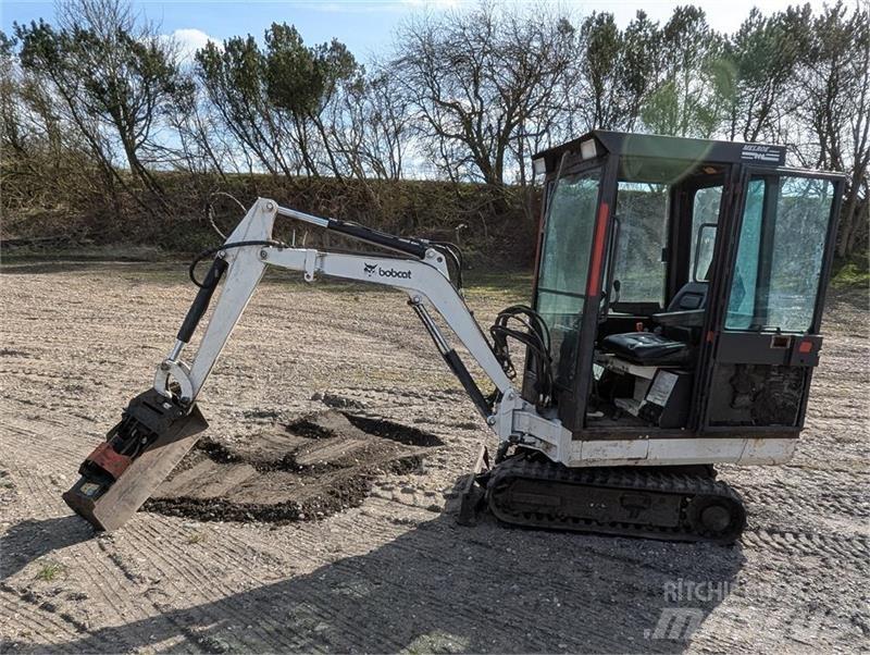 Bobcat X220 Minibagger < 7t