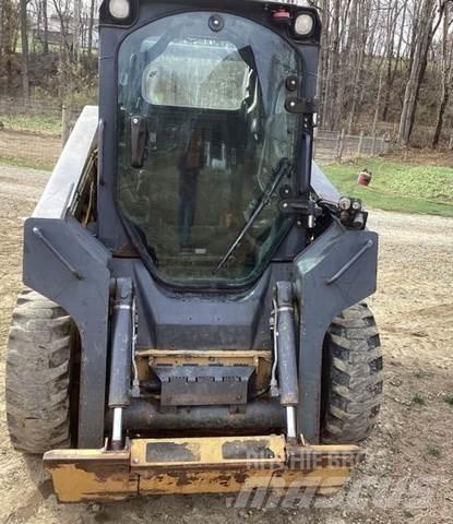 John Deere 318D Sonstige Baumaschinen