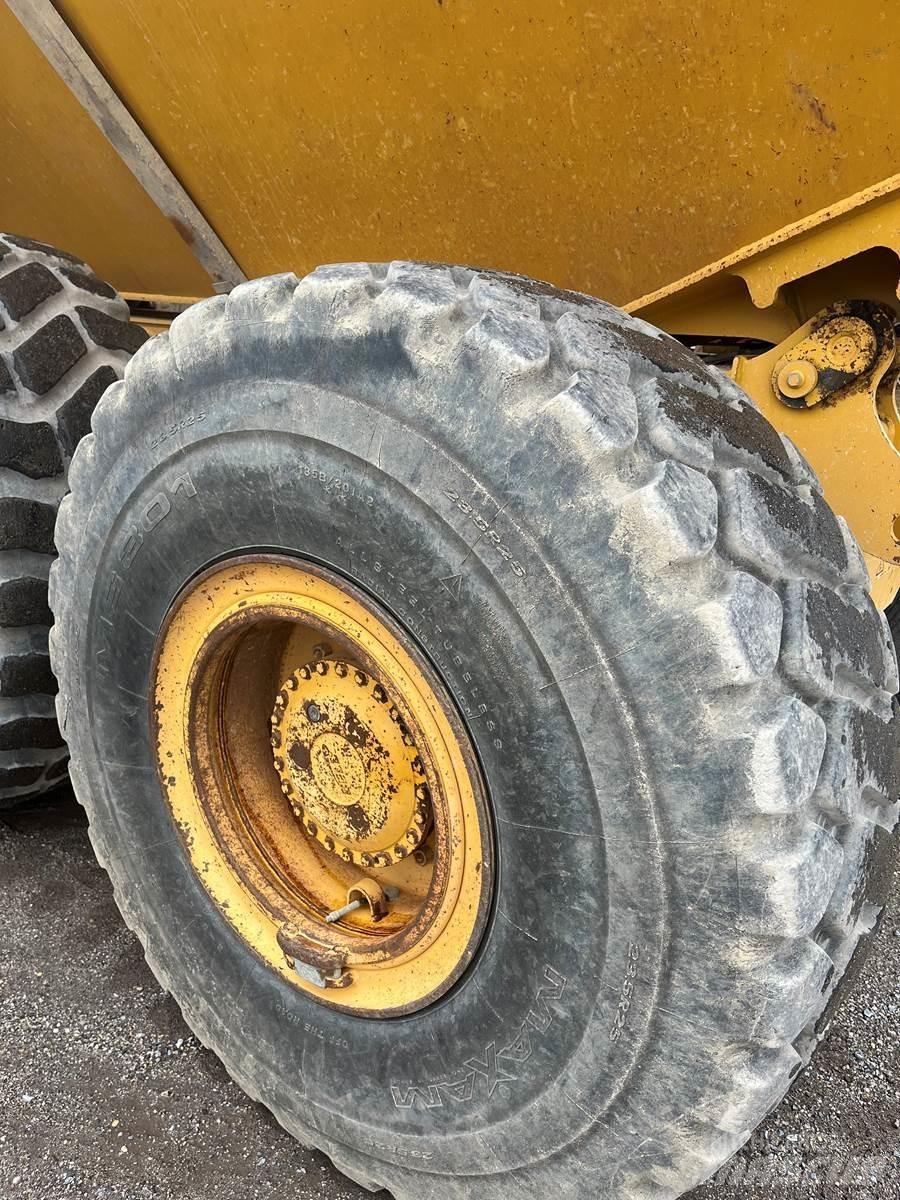 Bell B30E Dumper - Knickgelenk