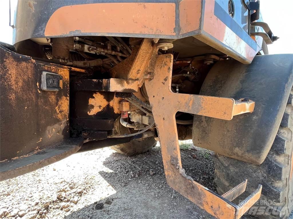 CASE 321E Radlader