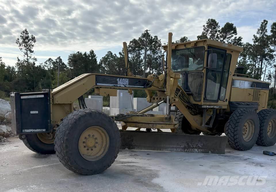 CAT 140H Grader