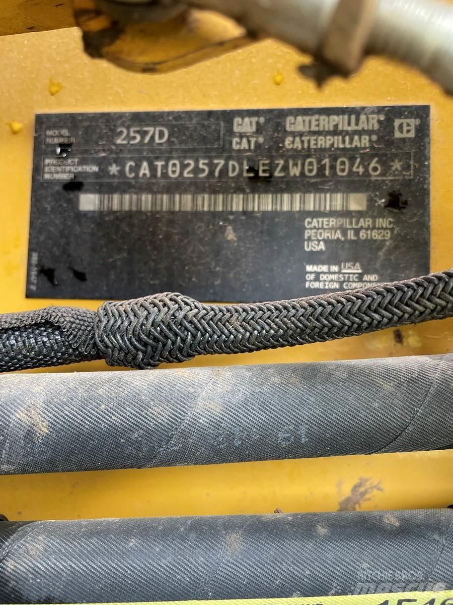 CAT 257D Kompaktlader