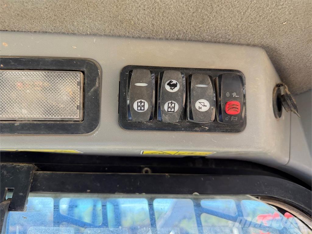 CAT 277D Kompaktlader