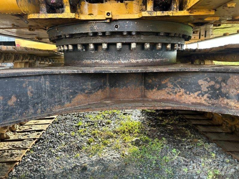 CAT 323FL Raupenbagger