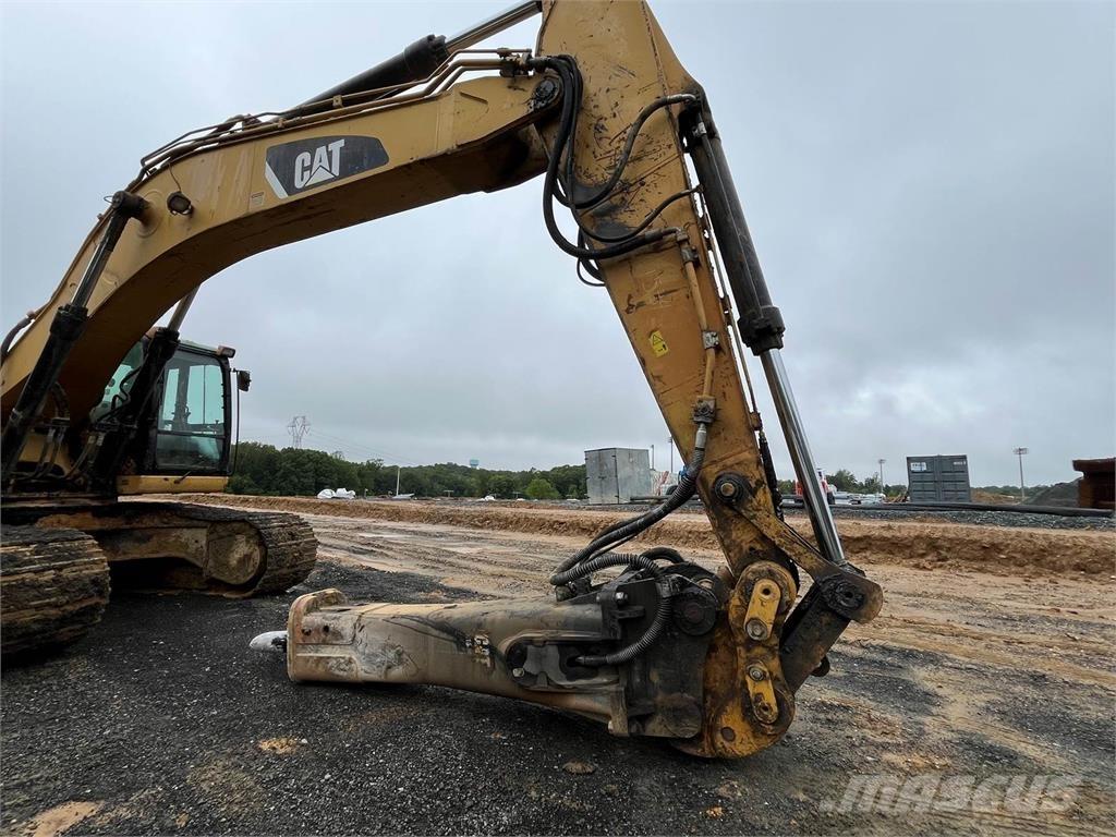 CAT 330DL Raupenbagger
