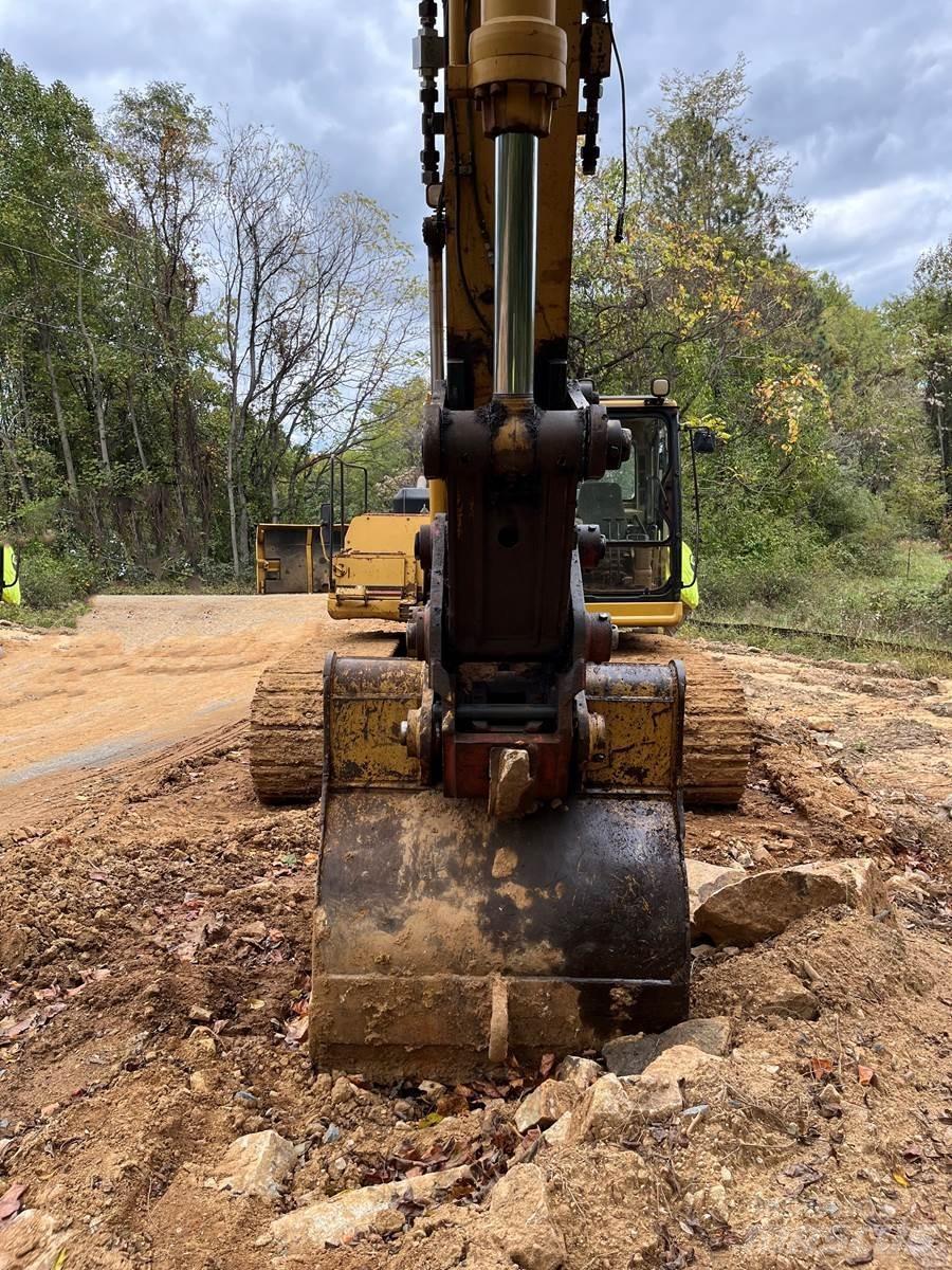 CAT 330L Raupenbagger