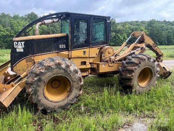 CAT 525 Stammholzschlepper