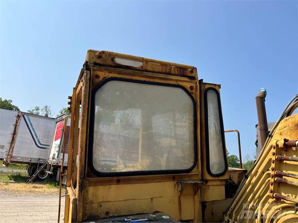 CAT 613C Schaber
