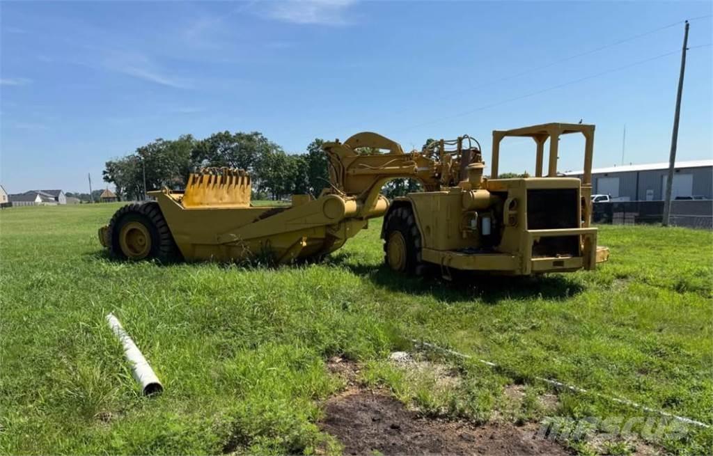 CAT 621B Schaber