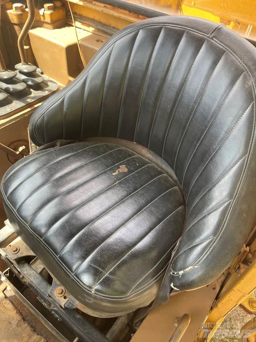 CAT 621E Schaber