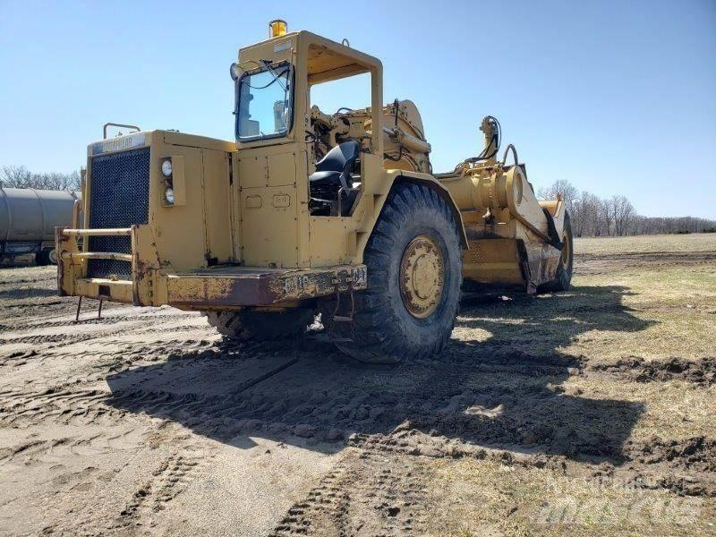 CAT 631D Schaber