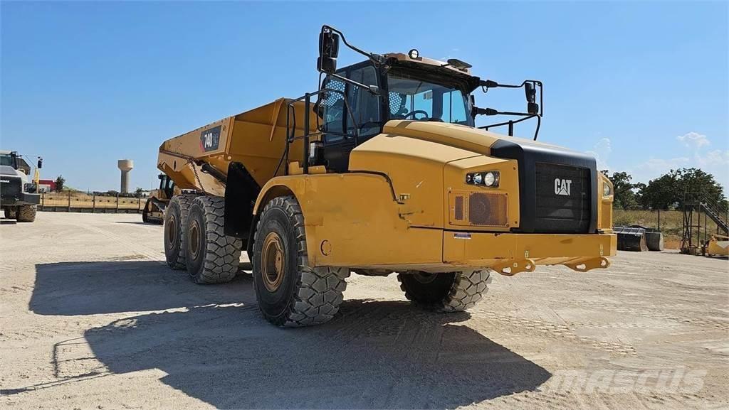 CAT 740GC Dumper - Knickgelenk