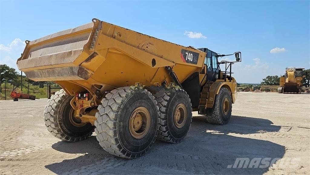CAT 740GC Dumper - Knickgelenk