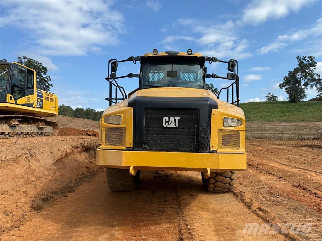CAT 745 Dumper - Knickgelenk