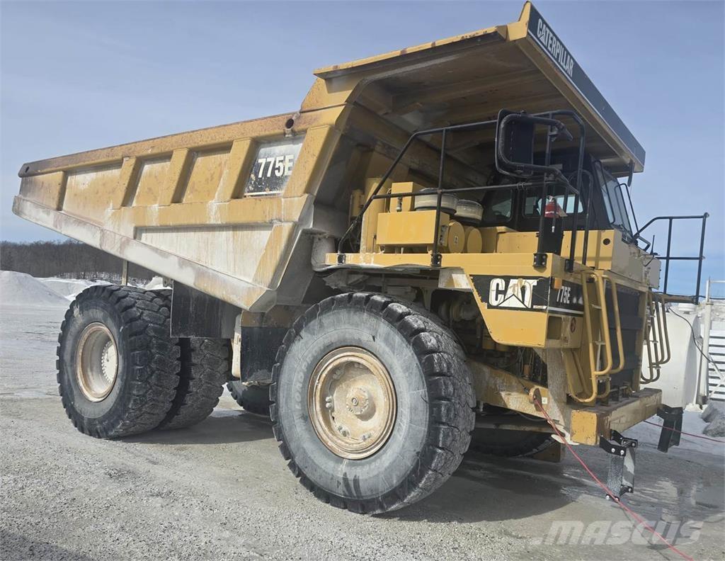 CAT 775E Dumper - Knickgelenk