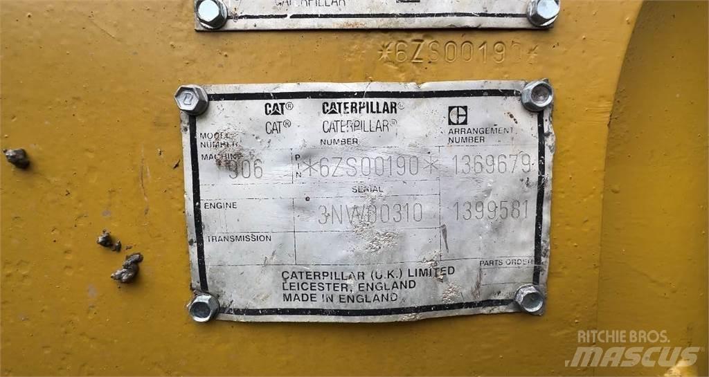 CAT 906 Radlader
