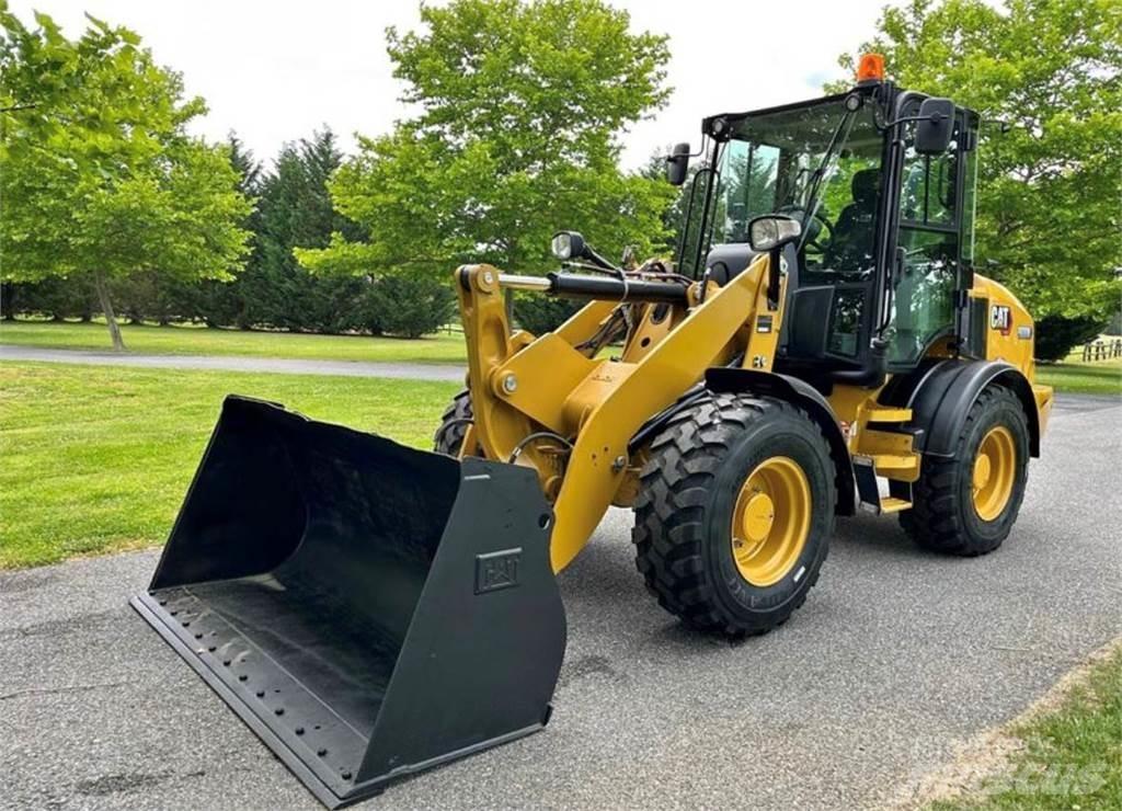 CAT 908M Radlader