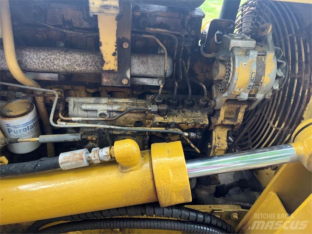 CAT D3B Bulldozer