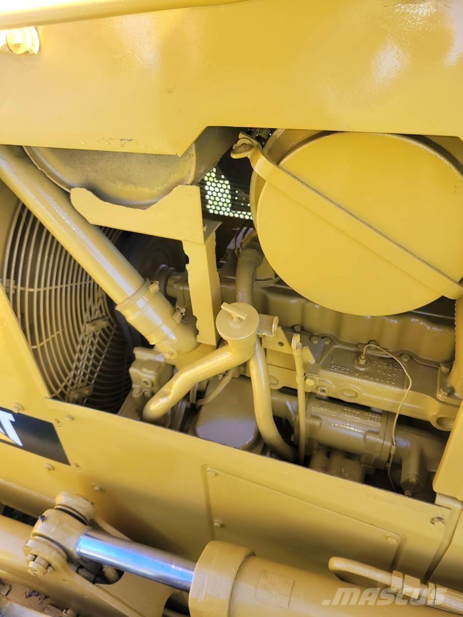 CAT D5H Bulldozer
