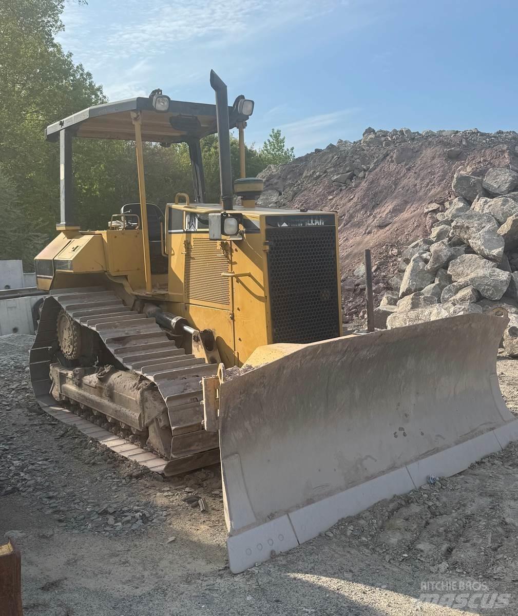 CAT D5M Bulldozer