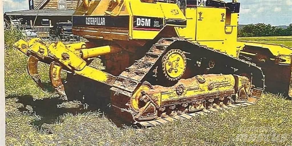 CAT D5M XL Bulldozer