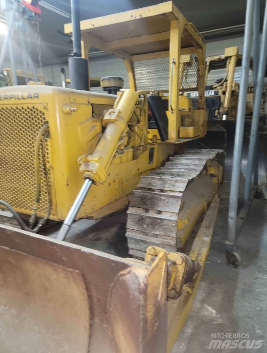CAT D6B Bulldozer