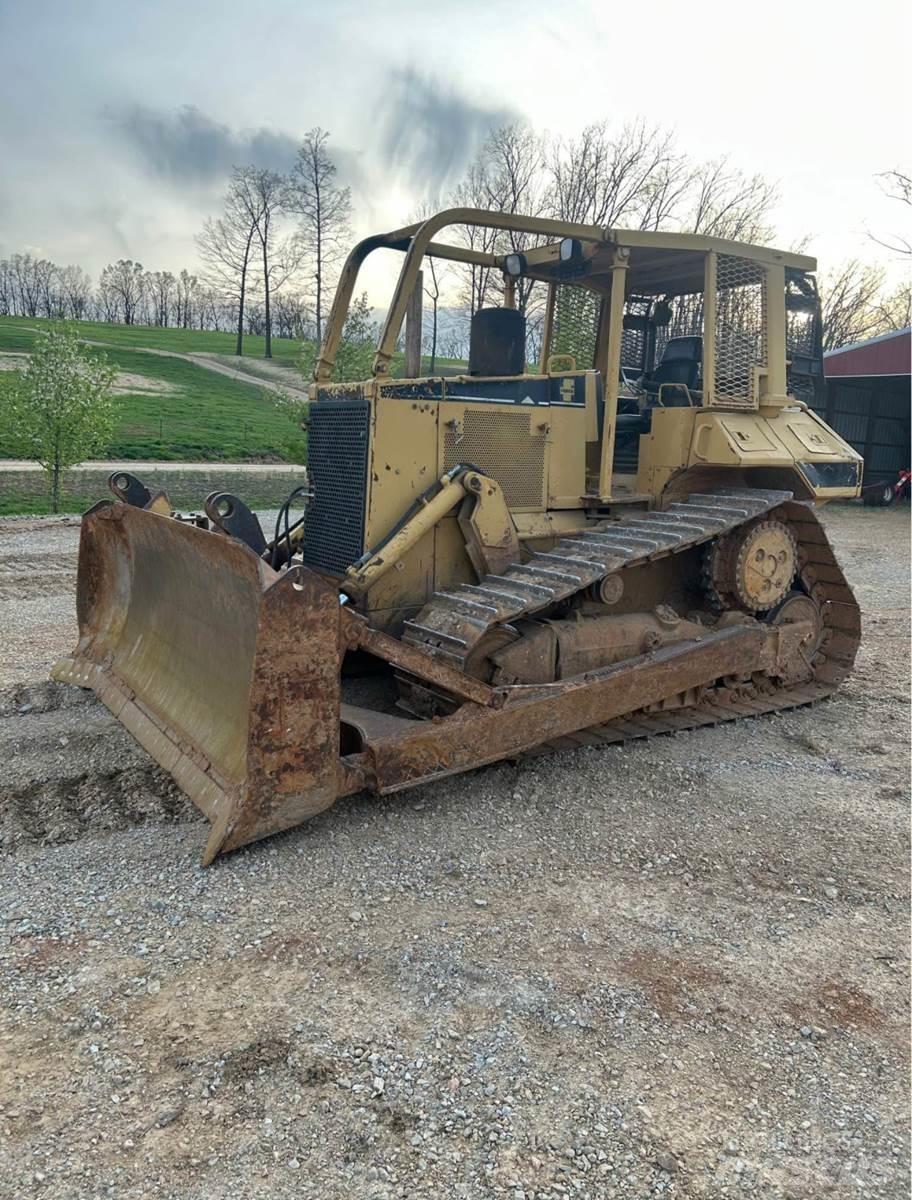 CAT D6M XL Bulldozer