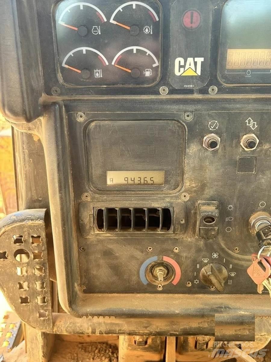CAT D6N XL Bulldozer