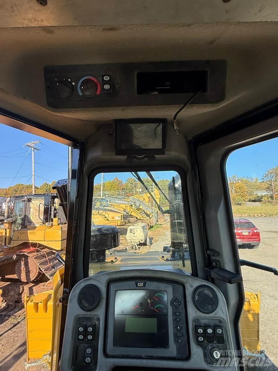 CAT D6T Bulldozer