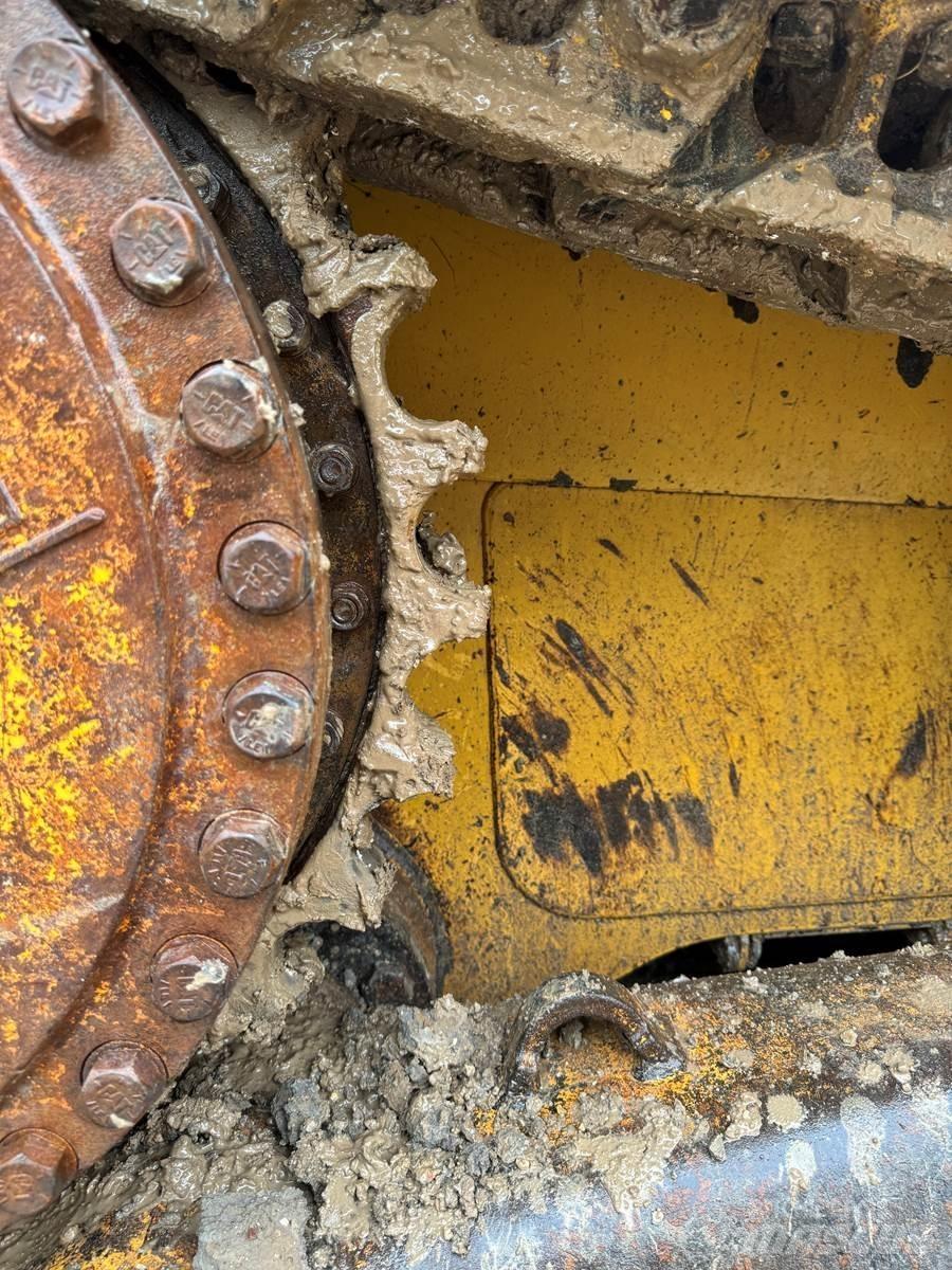 CAT D6T XL Bulldozer