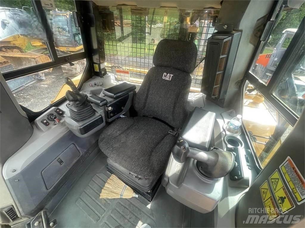 CAT D7E Bulldozer