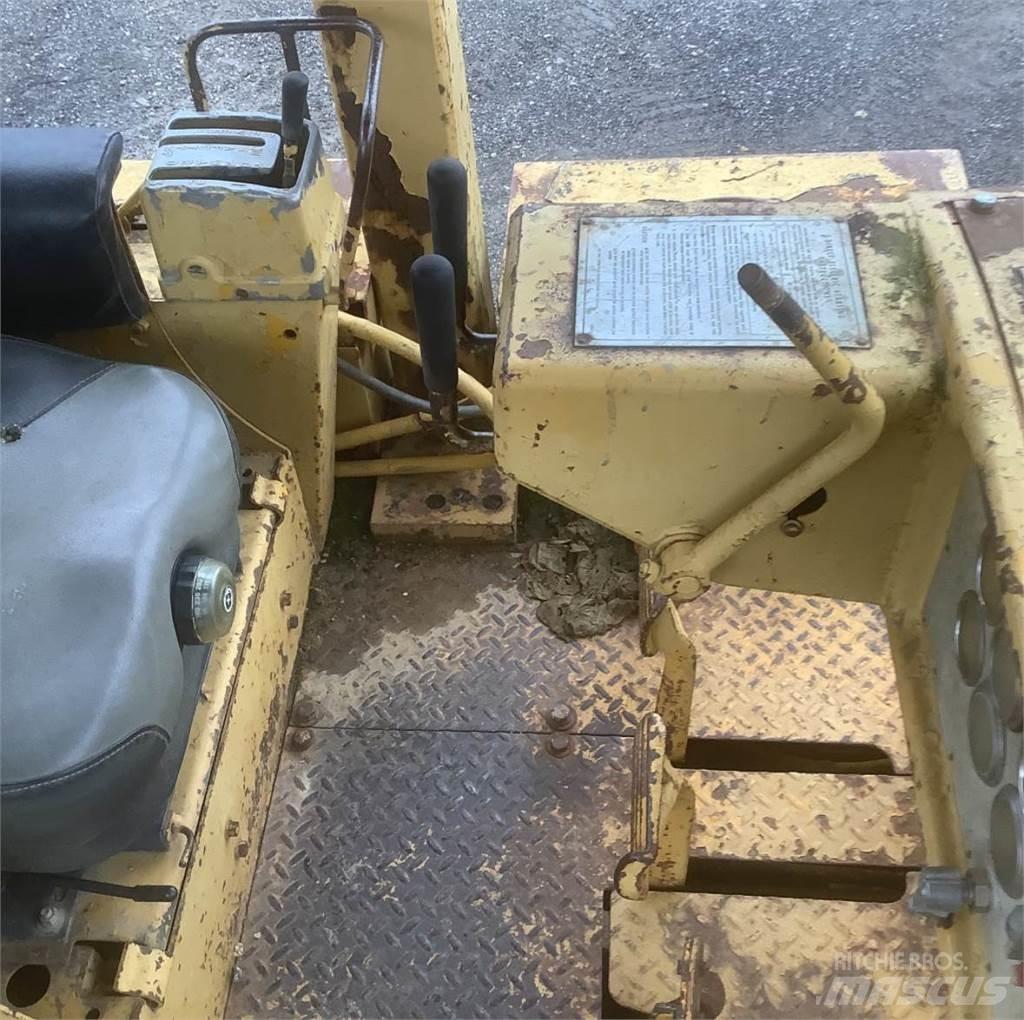 CAT D7F Bulldozer