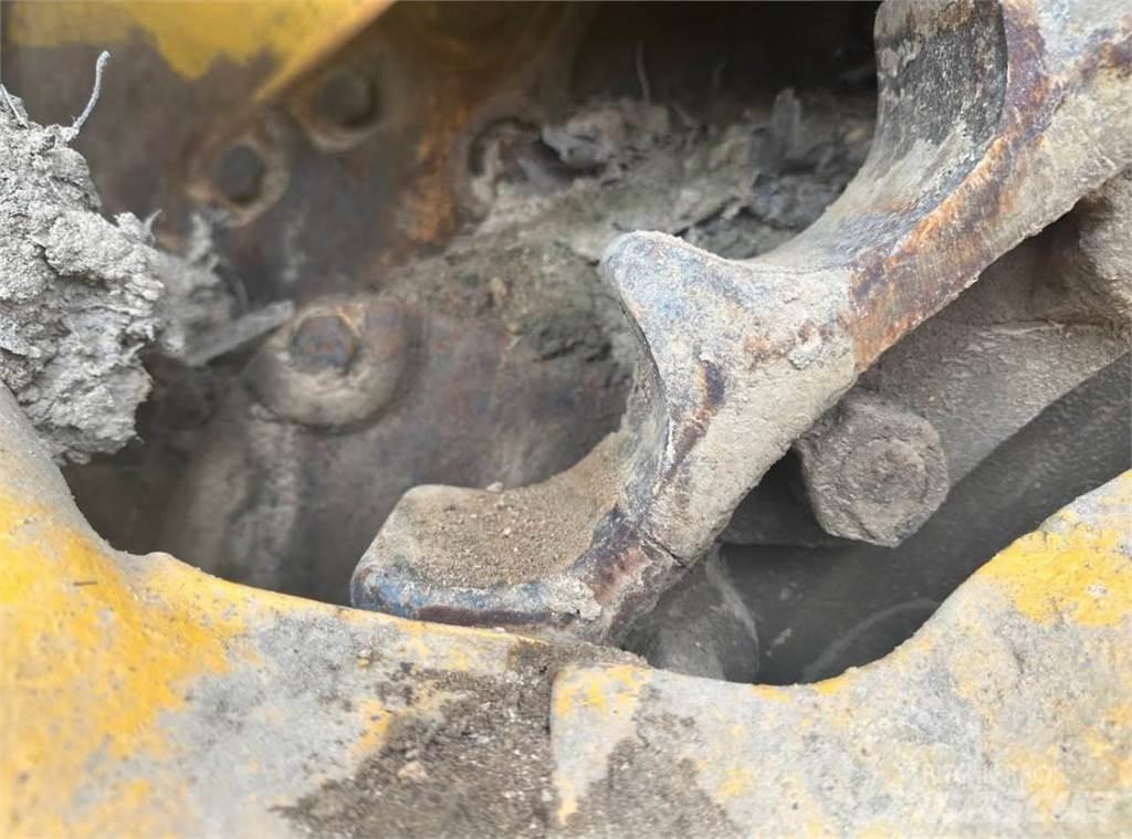 CAT D85E Bulldozer
