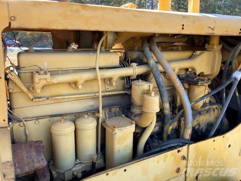 CAT D8H Bulldozer