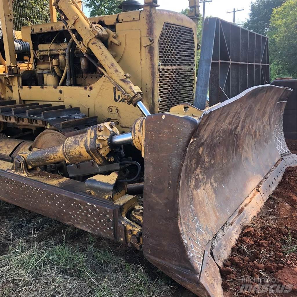 CAT D8H Bulldozer