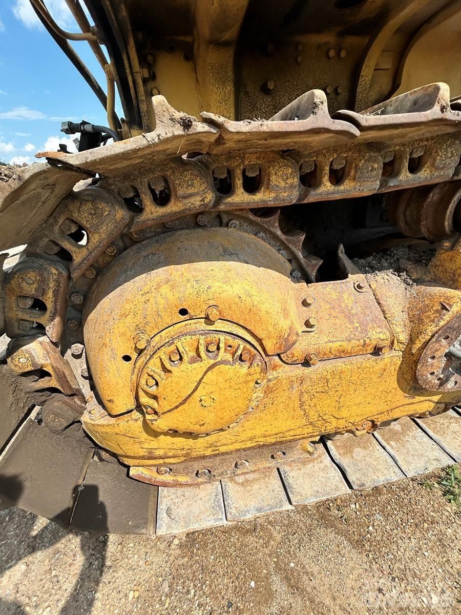 CAT D8H Bulldozer