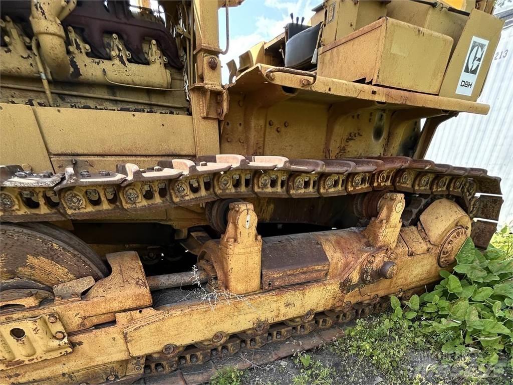 CAT D8H Bulldozer