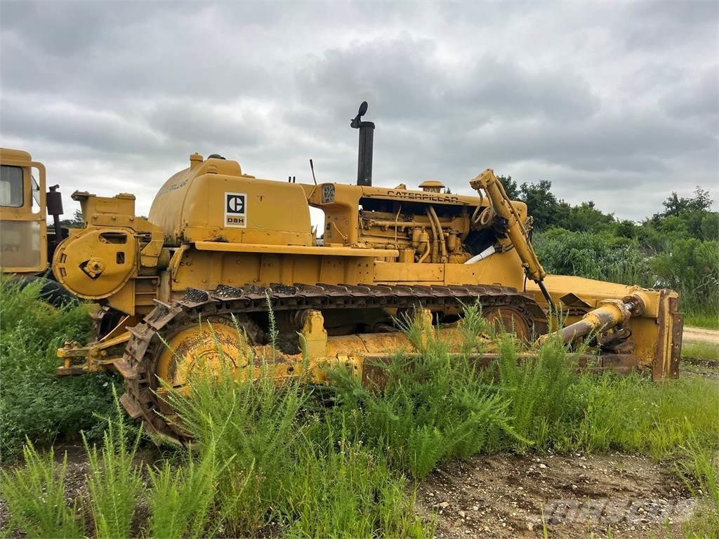 CAT D8H Bulldozer