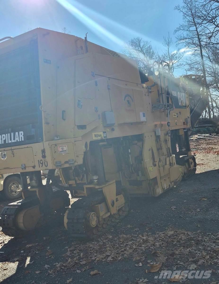 CAT PM200 Asphaltfräsen