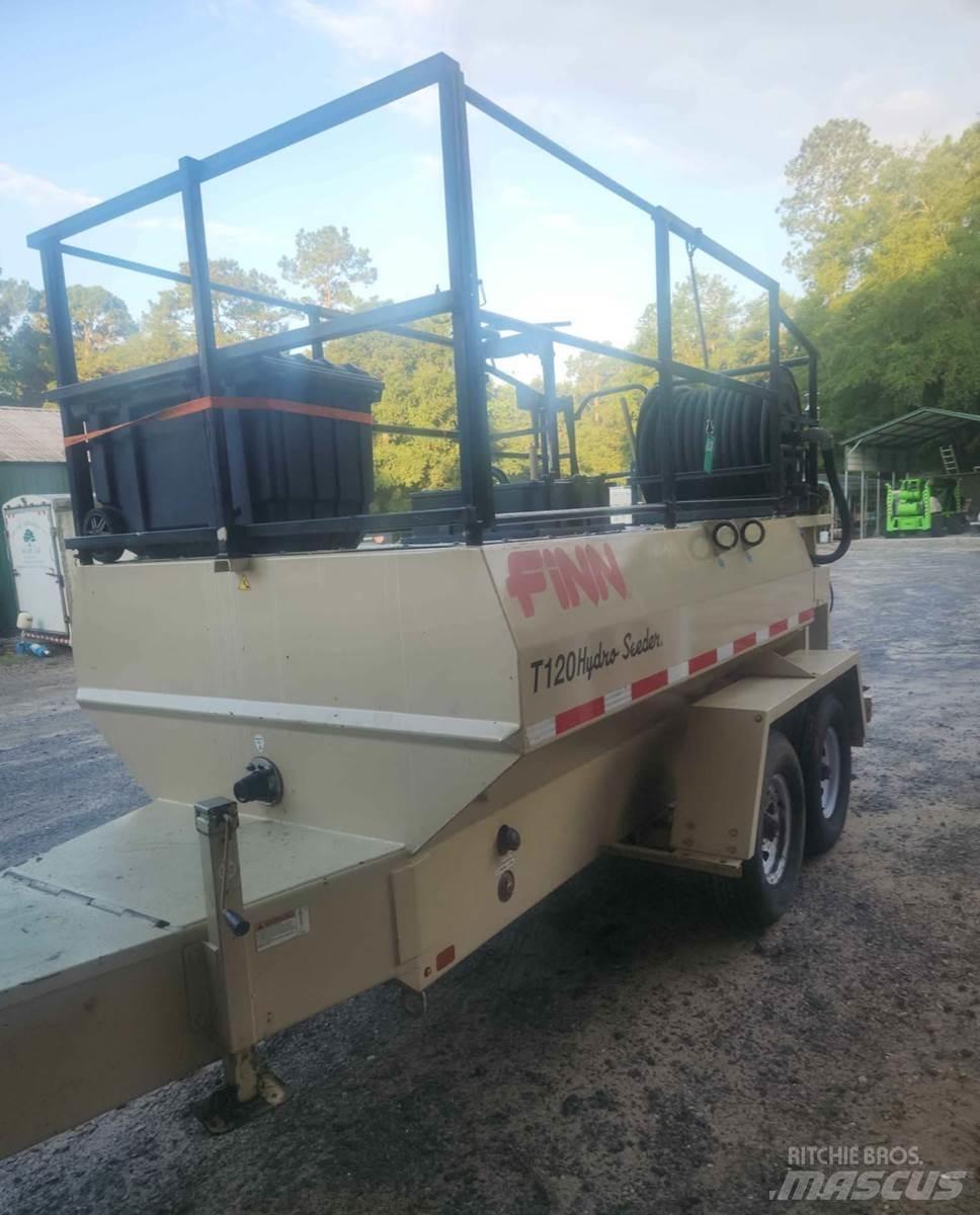 Finn T120 Futterverteilwagen