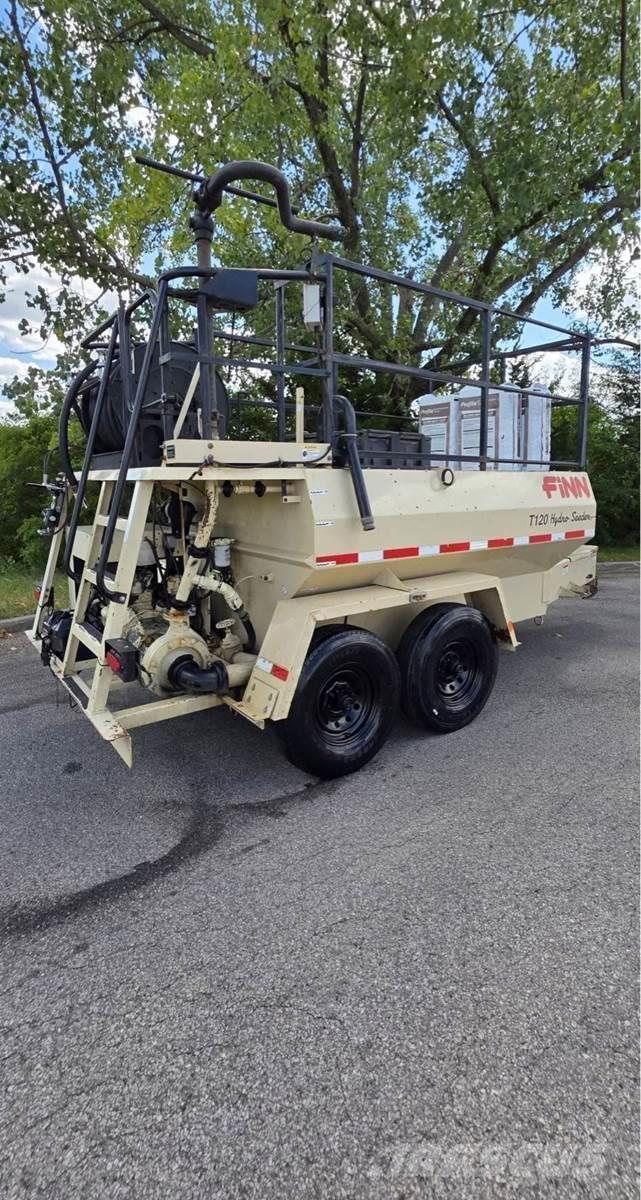 Finn T120 Futterverteilwagen