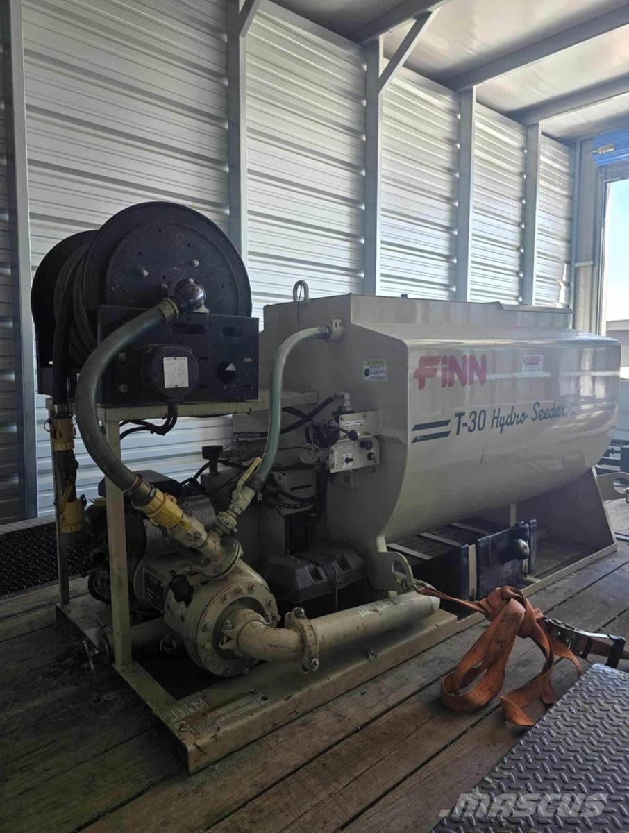 Finn T30 Futterverteilwagen