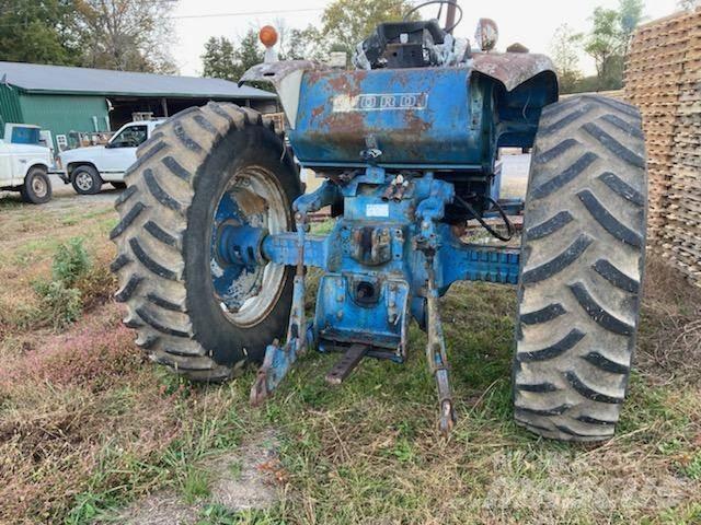 Ford 8000 Traktoren